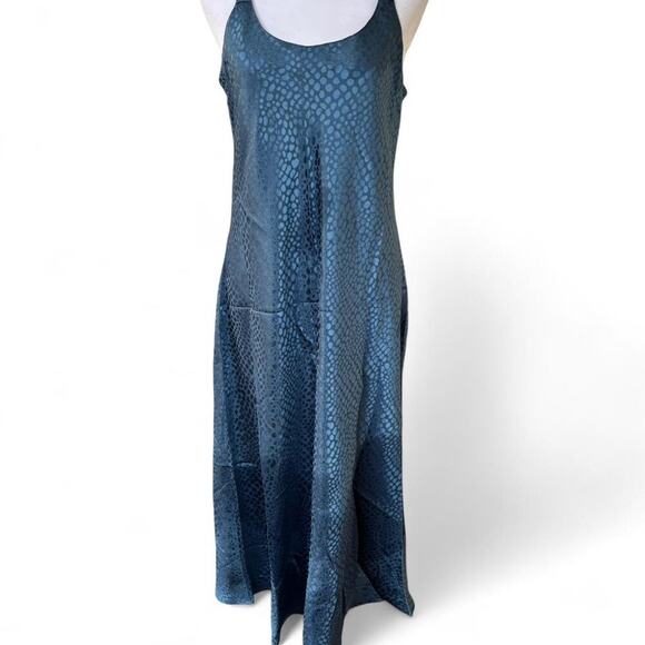 90'S VINTAGE JONES NEW YORK BLUE‎ SATINY MAXI DRESS LARGE. - Picture 5 of 7